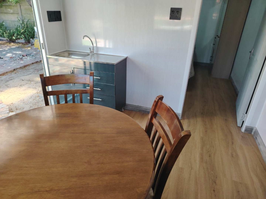 To Let 1 Bedroom Property for Rent in Chrismar Western Cape